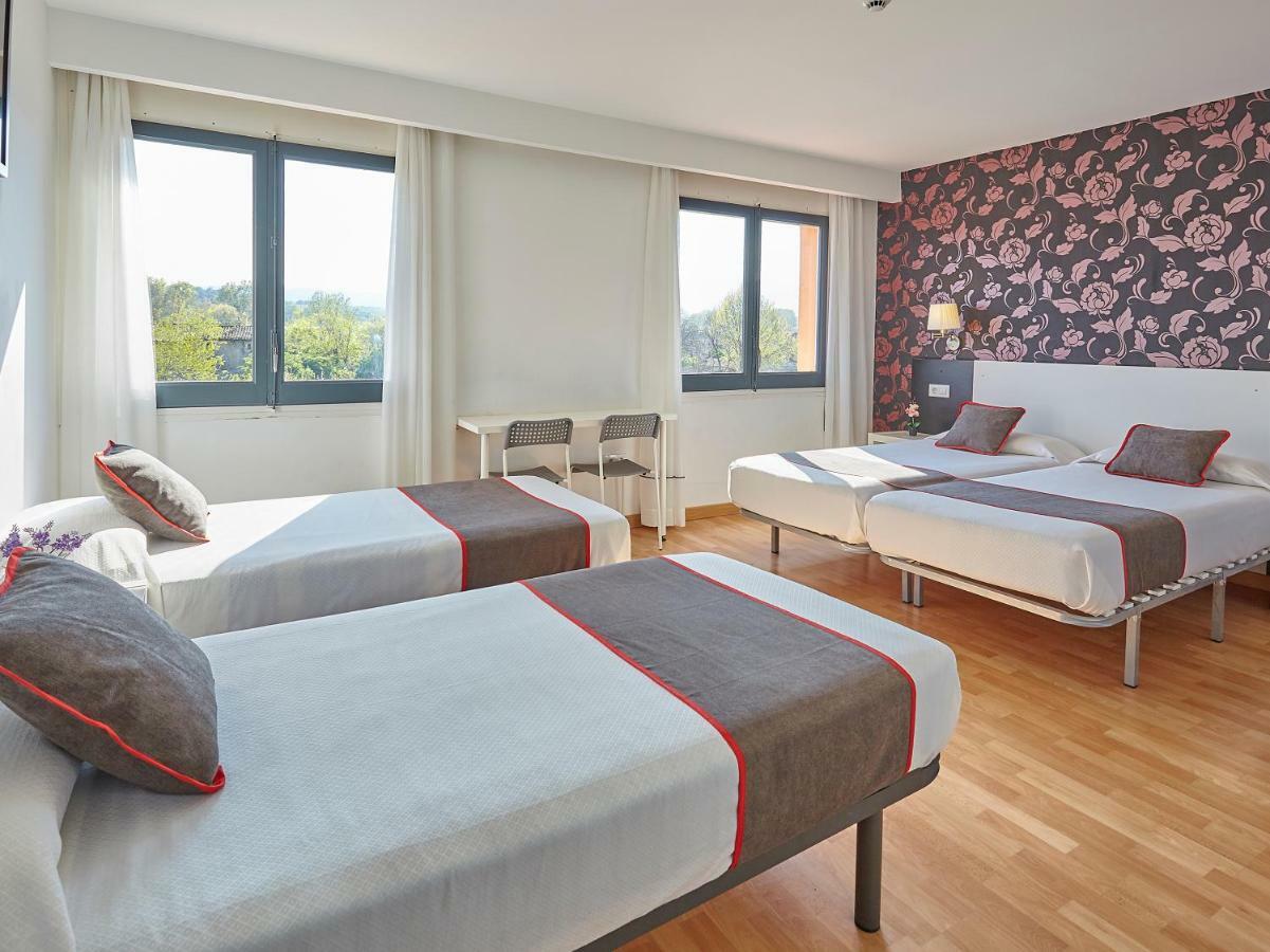 Hostal Mas Ferrer Cornella de Terri Exterior photo